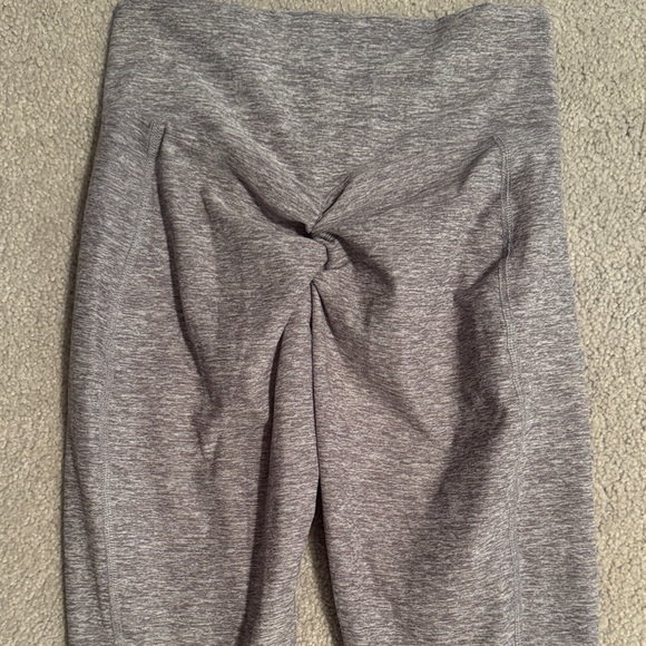 Bombshell Sportswear Heather Gray Leggings EUC Made in the USA - Picture 6 of 6